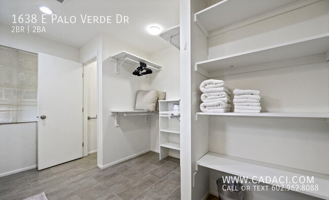 Building Photo - 1638 E Palo Verde Dr