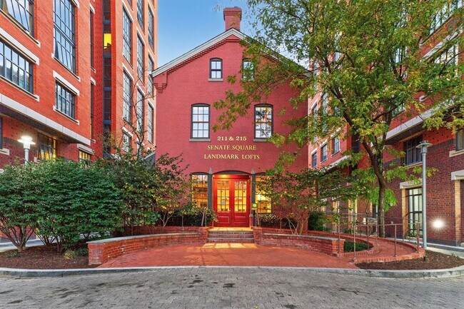 Building Photo - Available Now! High End 2 Bed 2 Bath in Luxury Building with Pool, Gym, Parking