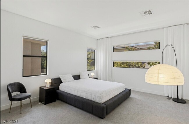 Building Photo - 47 Pristine Glen St