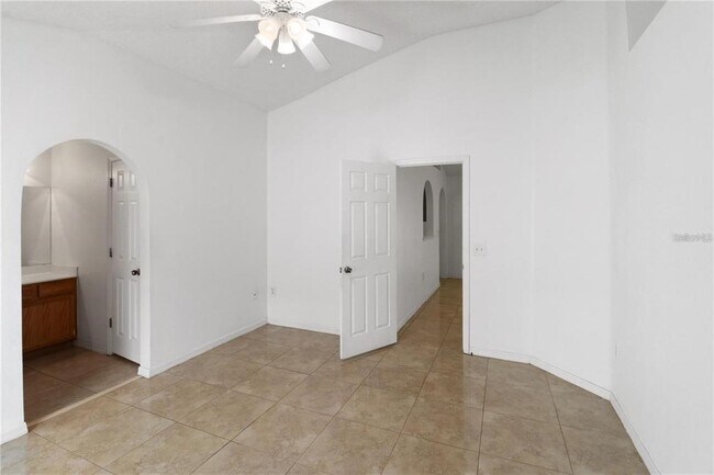 Building Photo - 10437 Opus Dr