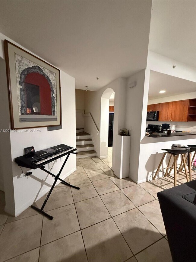 Building Photo - 8999 NW 107 Ct