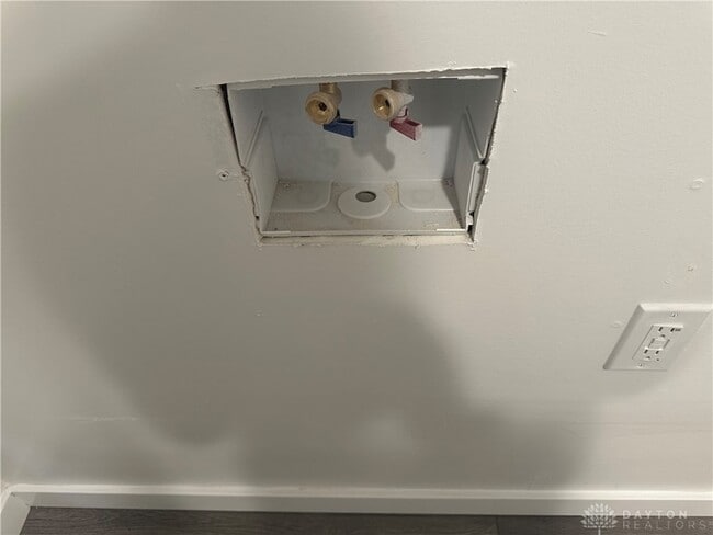 Building Photo - 2520 Harshman Rd