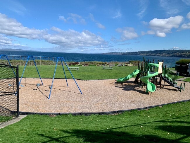 Building Photo - Blue Ridge Waterfront Home