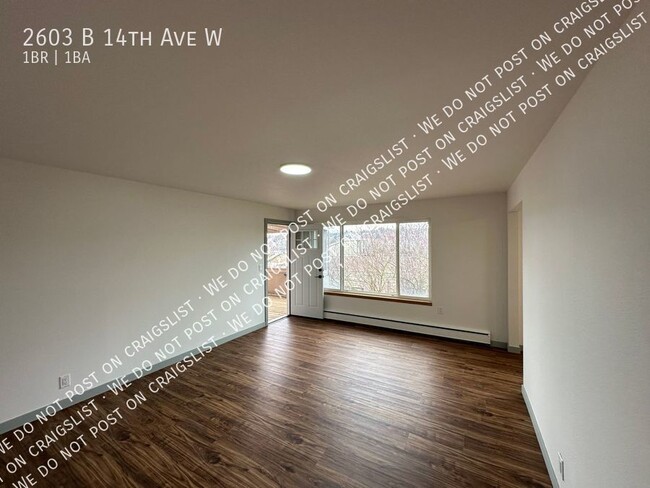 Building Photo - Queen Anne large Renovated 1Bedroom