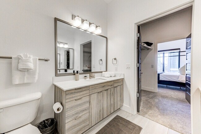 Building Photo - 1075 Peachtree Rd