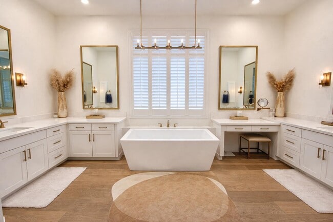 Building Photo - 9995 E Ridgerunner Pl