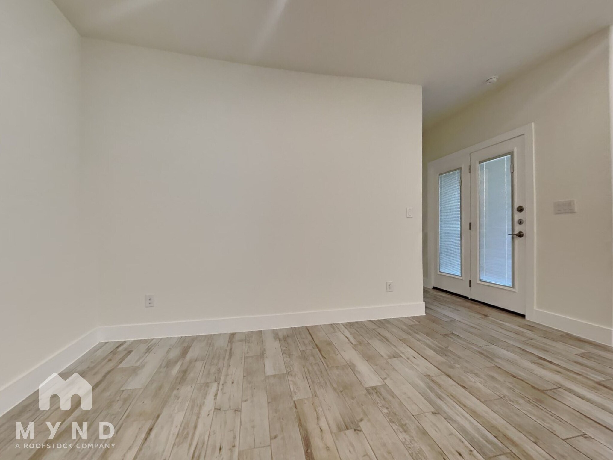 Building Photo - 407 Parkline Dr