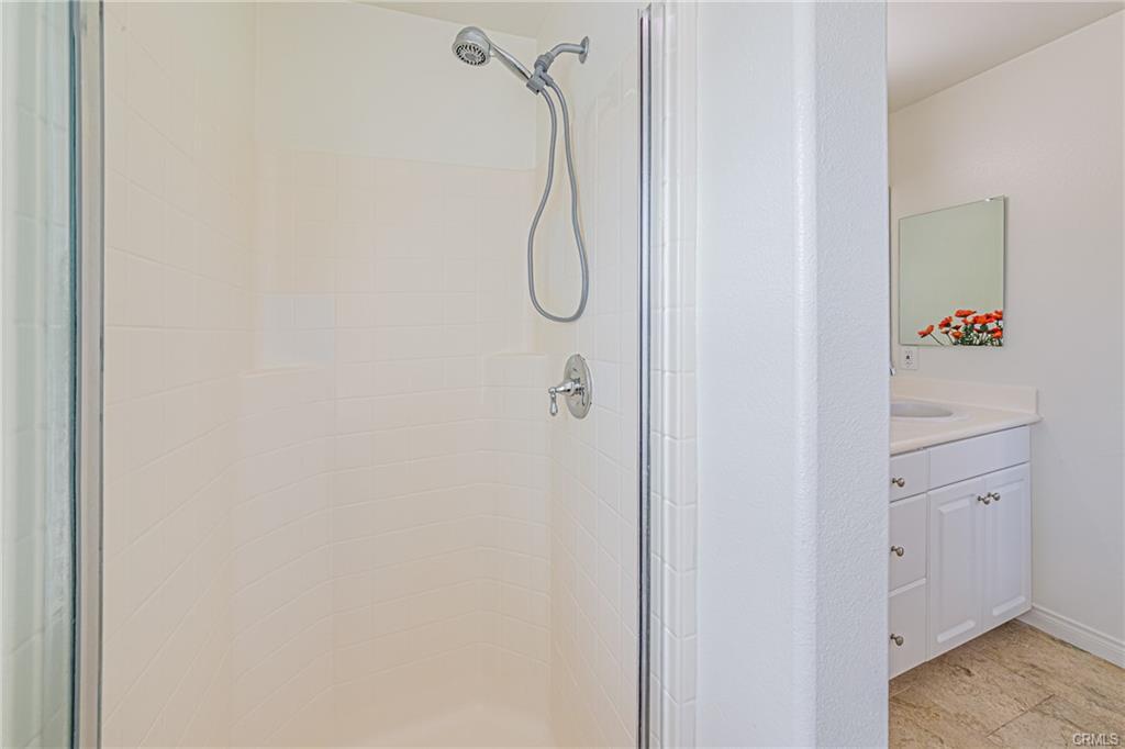 Building Photo - 138 S Hidden Path