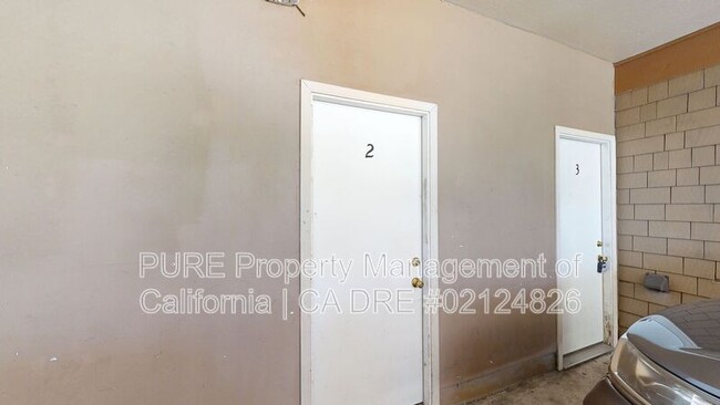 Building Photo - 236 San Carlos Ave