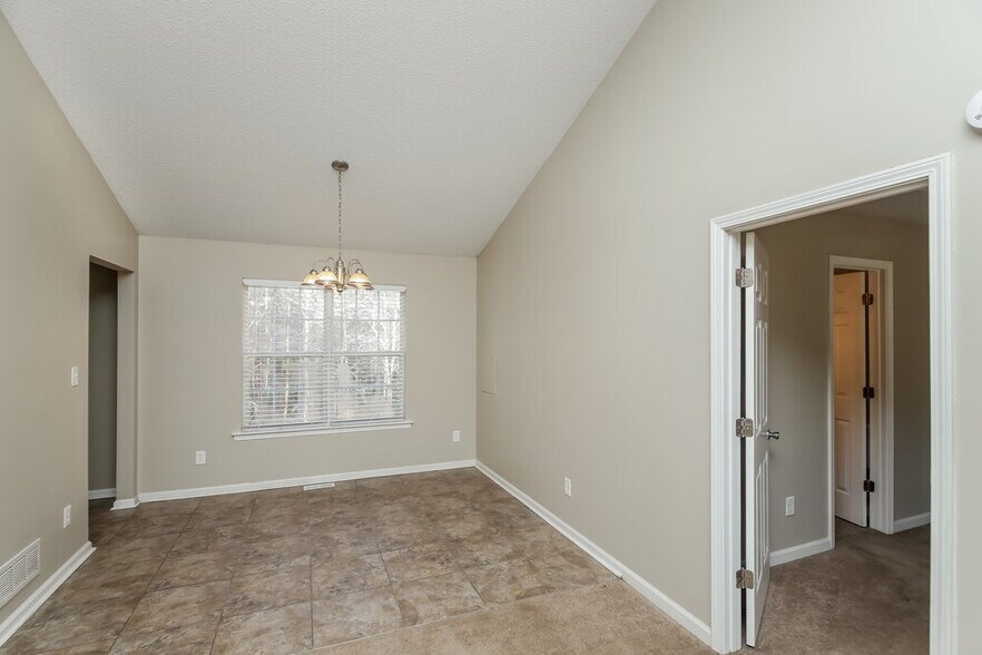 Building Photo - 75 Brushy Mountain Way