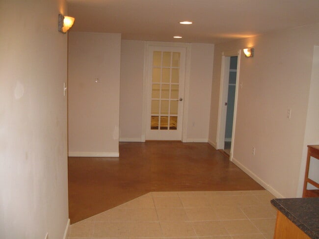 Building Photo - 9254 Sappington Rd