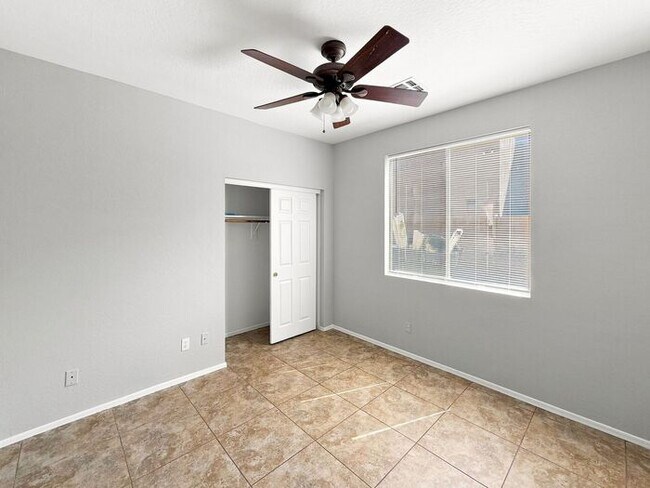 Building Photo - Spacious Chandler Home with RV Gate & 3-Car Garage!