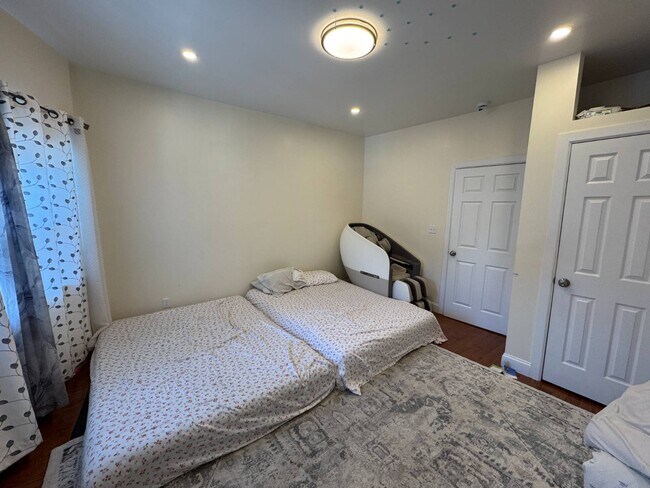 Building Photo - 2163 Quimby Ave