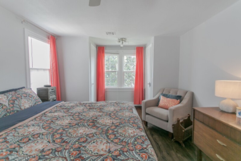 Building Photo - 3405 NW 25th St