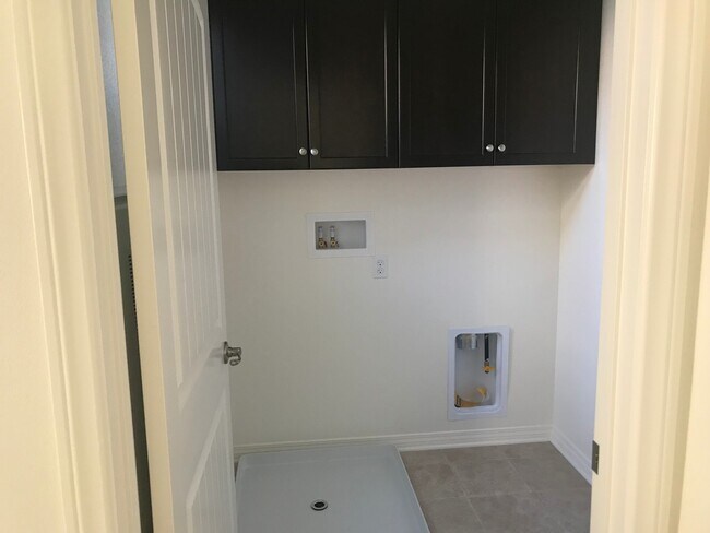 Building Photo - Luxury home 4Bedroom 3.5Bathroom in Chino