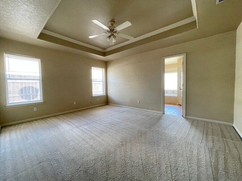 Building Photo - 6100 Alexus Dr