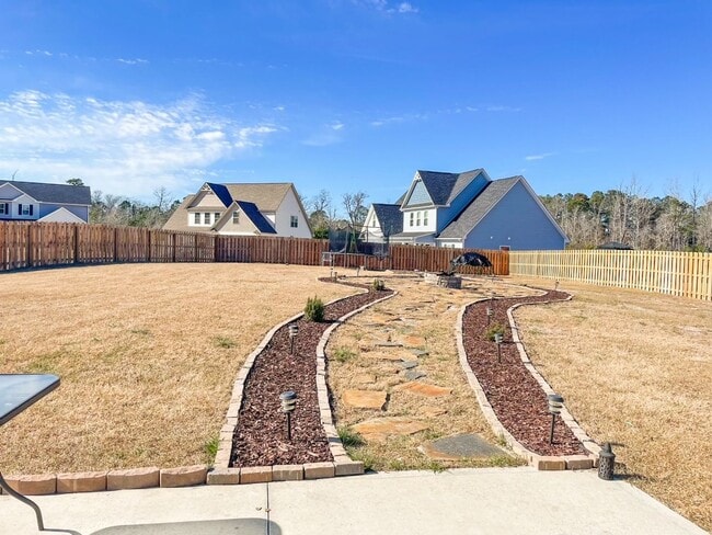 Building Photo - 4 Bedroom Swansboro Home for Rent