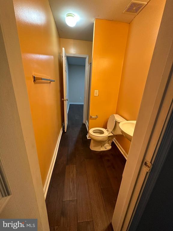 Building Photo - 218 Kirby St