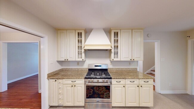 Building Photo - 2844 Goneaway Rd