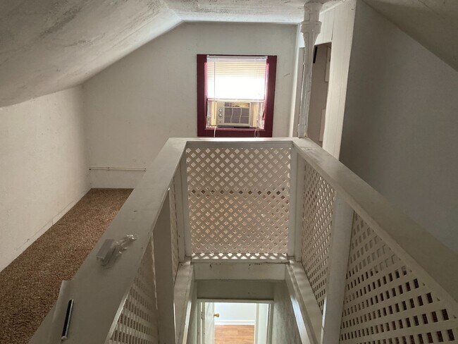 Building Photo - 362 Oldham Ave