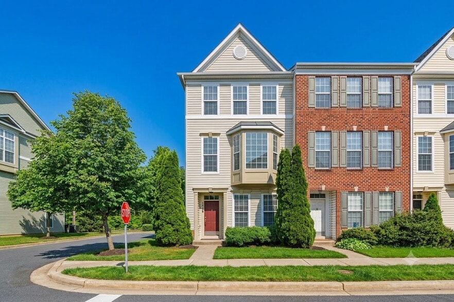 Building Photo - 1056 Pipistrelle Ct