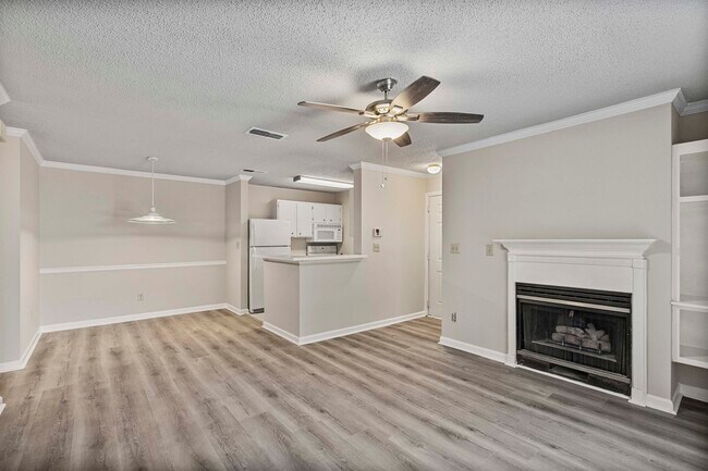 Building Photo - 619 Granville Ct