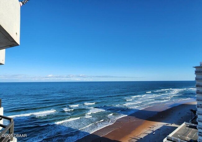 Building Photo - 2828 N Atlantic Ave