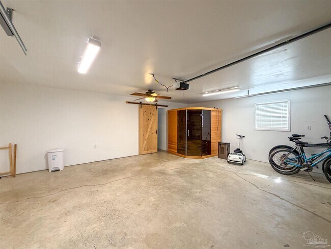 Building Photo - 220 Cordoba St