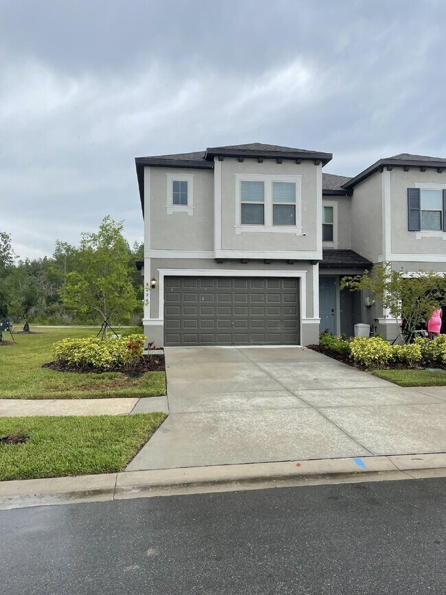 Building Photo - "Charming 3-Bedroom Wesley Chapel Home with Granite Finishes & Spacious 1,807 Sq Ft great Layout....