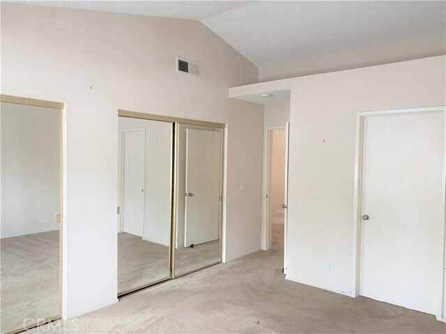 Building Photo - 26941 Stonehaven