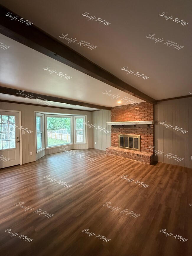 Building Photo - 11642 Grant Dr