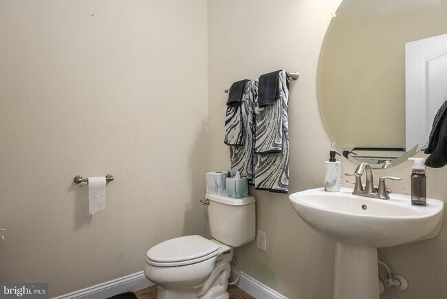 Building Photo - 1417 Stockton Rd