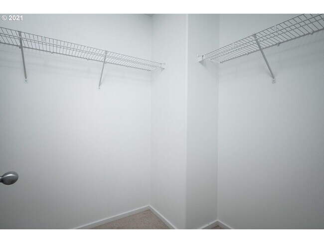 Building Photo - Great Townhouse near Tanasborne