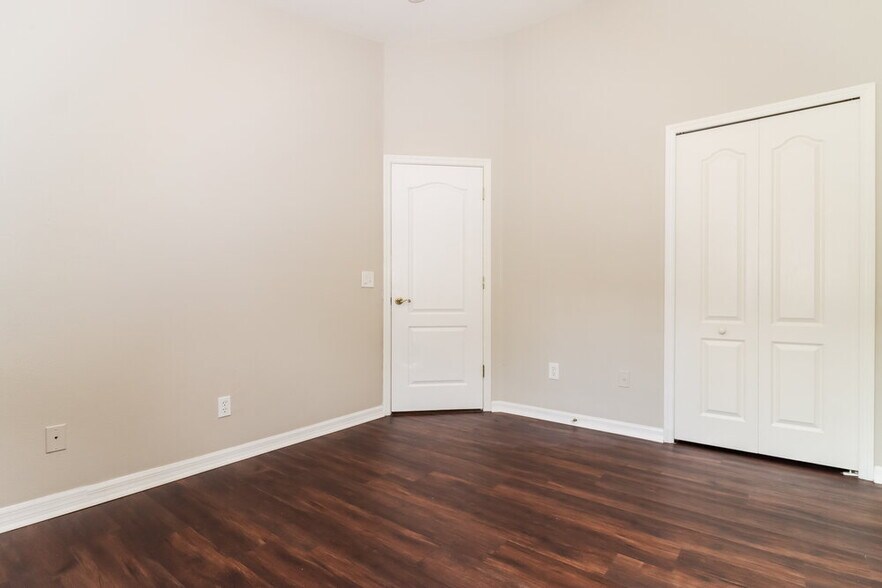 Building Photo - 12610 Montford Ln