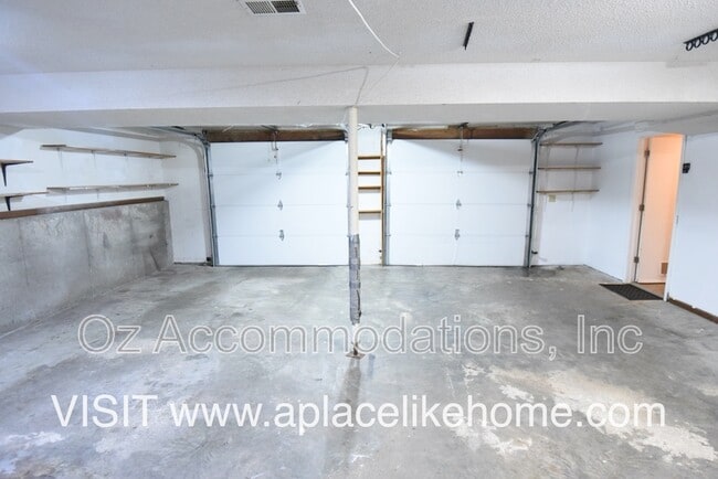 Building Photo - 15112 W 122nd Terrace
