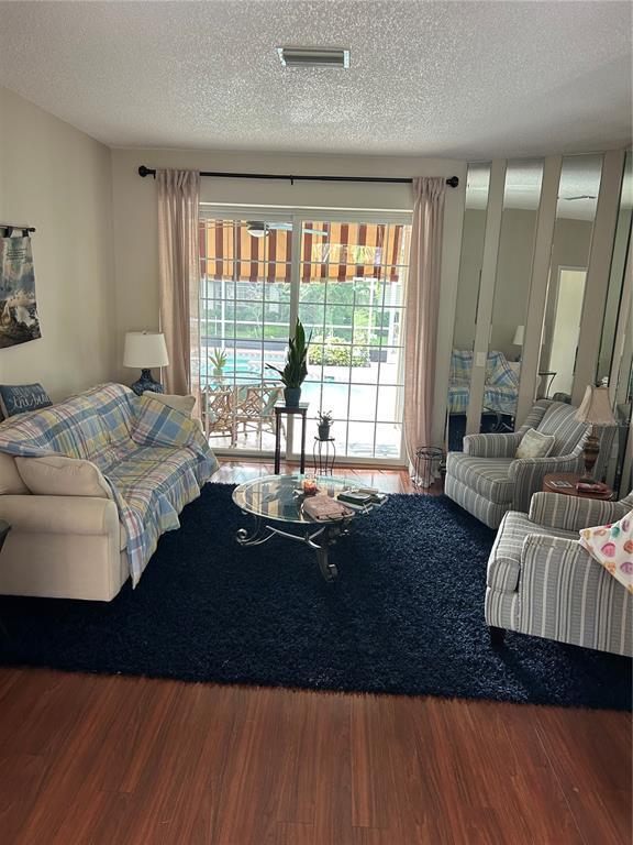 Building Photo - 2670 Resnik Cir W