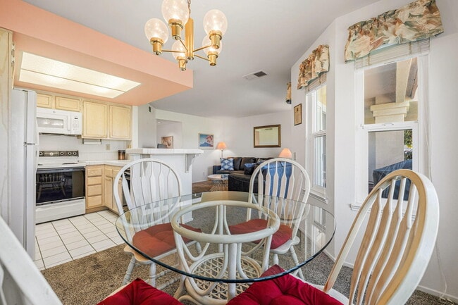 Building Photo - 78121 Crimson Ct