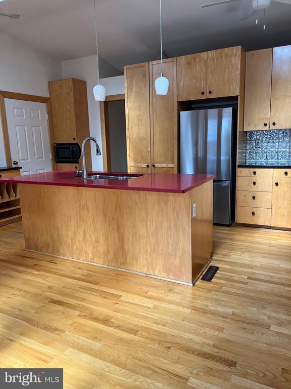 Building Photo - 1104 Milroy Ct