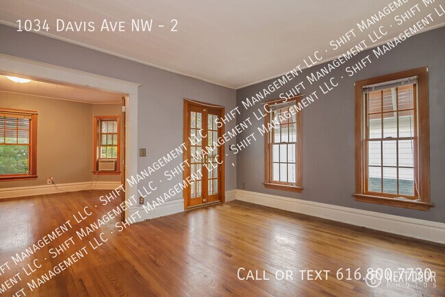 Building Photo - 1034 Davis Ave NW