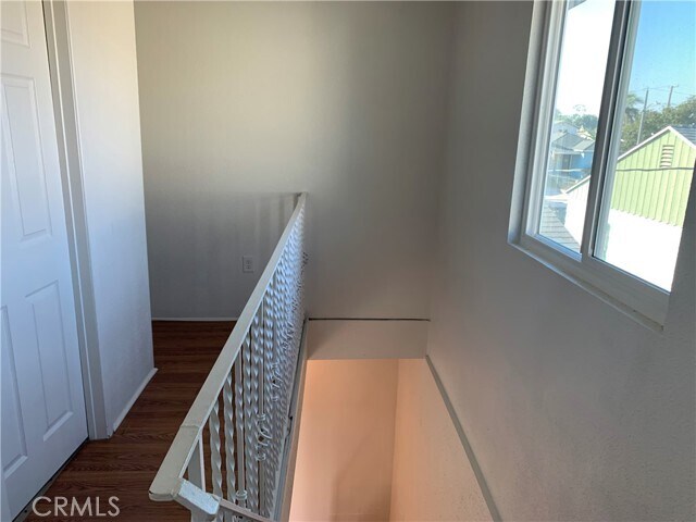 Building Photo - 212 S Vail Ave