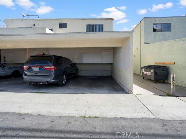 Building Photo - 7037 Milton Ave