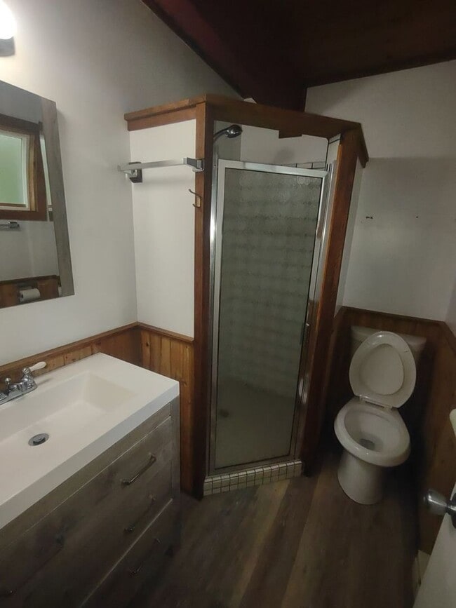 Building Photo - 2+Bedroom Cabin in Serene Setting