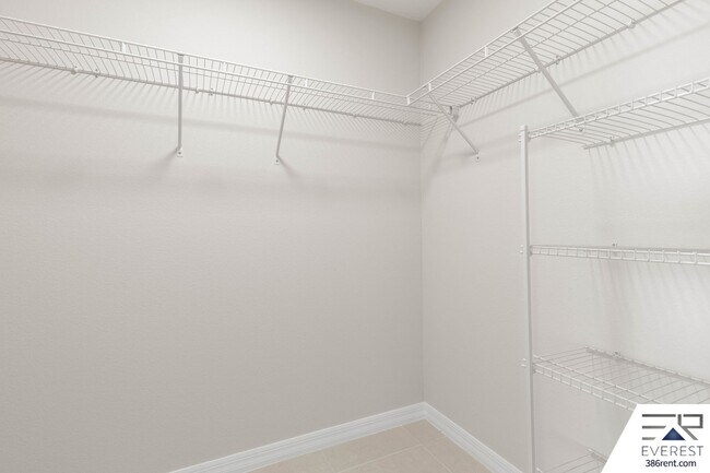 Building Photo - FULLY FENCED, LIKE NEW 3/2/1 TOWNHOUSE ON A CUL DE SAC IN BEAUTIFUL SEMINOLE WOODS