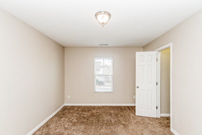 Building Photo - 3708 Hinton Grove Pl