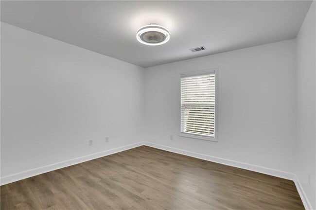 Building Photo - 902 Whistler Ln