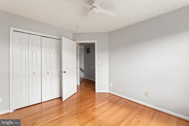Building Photo - 13700 Barksdale Dr