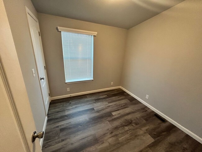 Building Photo - 2 Bedroom\2 Bath Country Home in Modesto