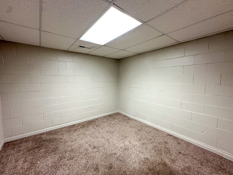 Building Photo - 1118 Stuhr Ct