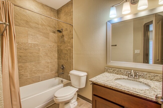 Building Photo - FOR SALE OR FOR RENT 12053 SILVER CROWN RO...