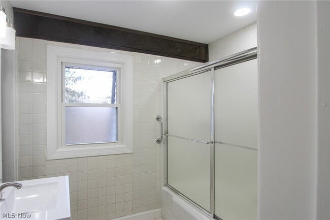 Building Photo - 7349 Tippecanoe Rd